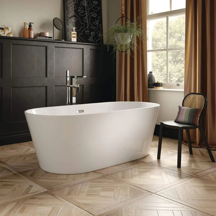 The White Space Como 1600mm Freestanding Bath