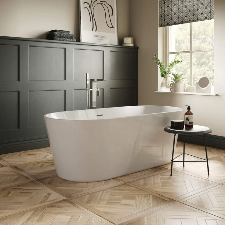 The White Space Como 1600mm Freestanding Bath